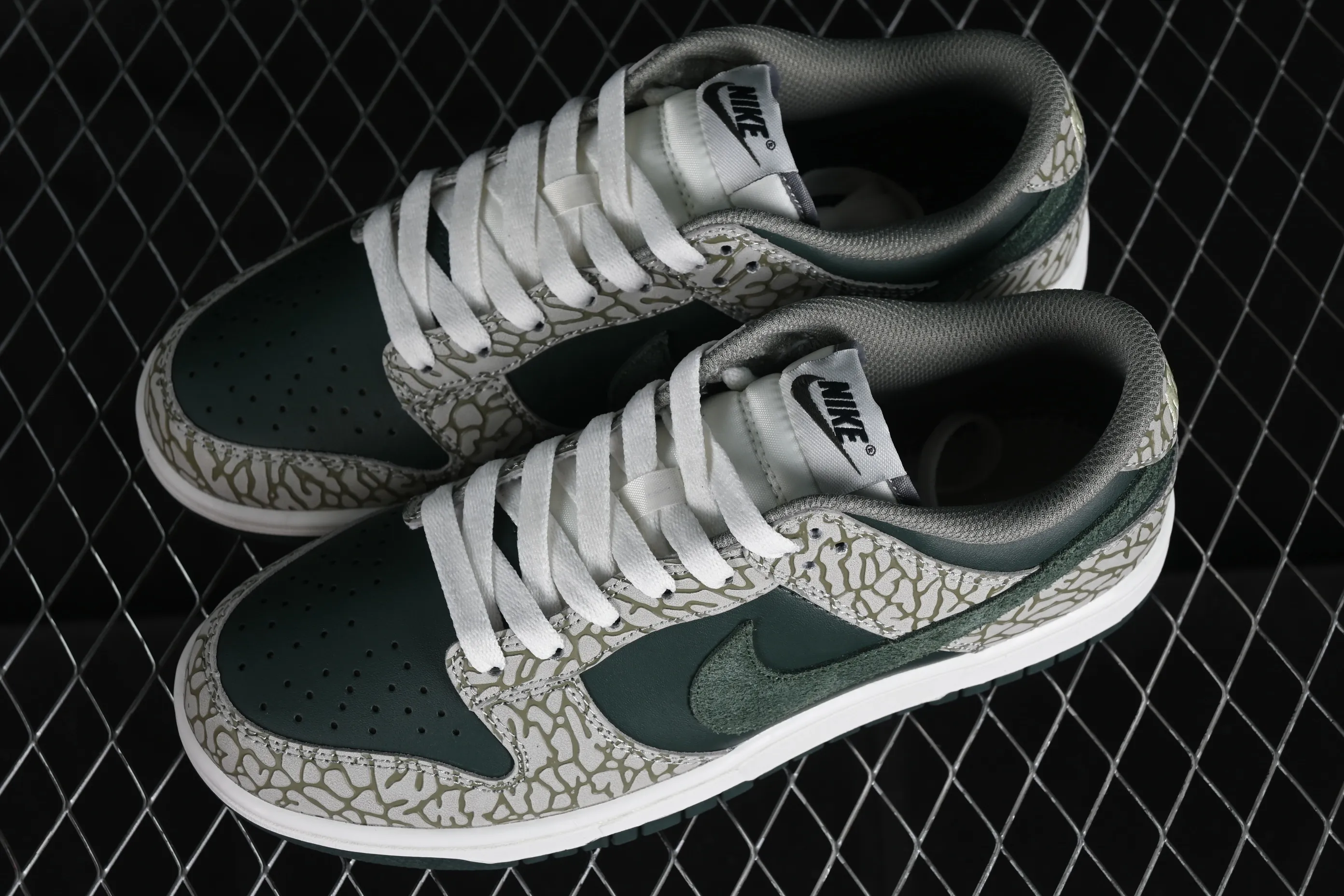 All categories Nk SB Dunk series Nk SB Dunk Low low-top sneakers Nk Dunk Low "Urban Landscape 2.0" cracked suede SB low-top casual sneakers HF4878-053